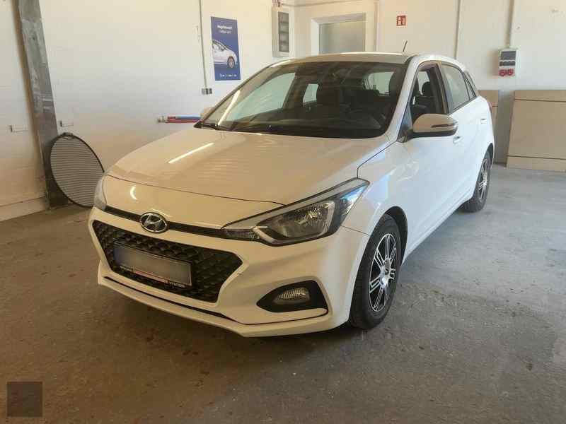 Slika vozila HYUNDAI i20