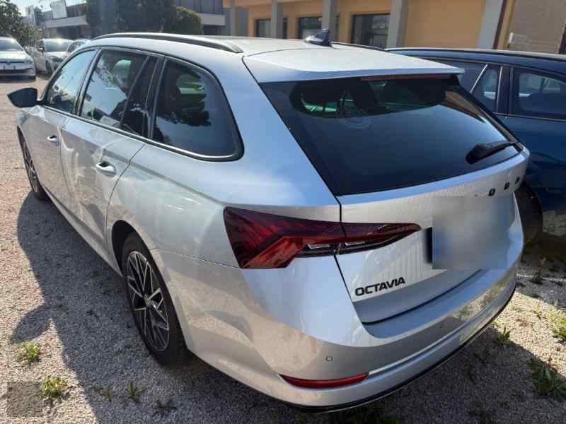 Slika vozila &Scaron;KODA Octavia