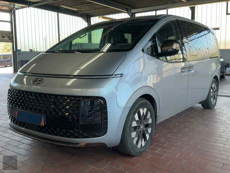 Slika vozila HYUNDAI Staria