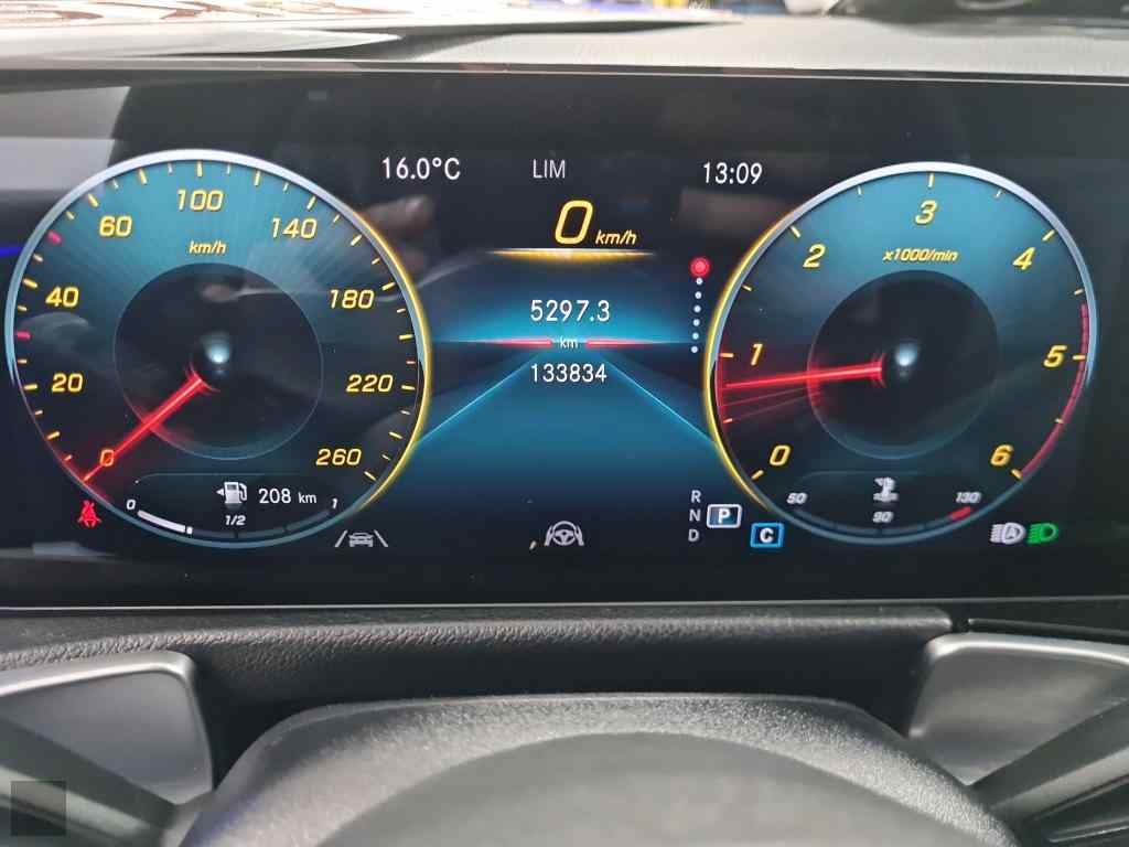 Slika vozila MERCEDES-BENZ GLB-Class