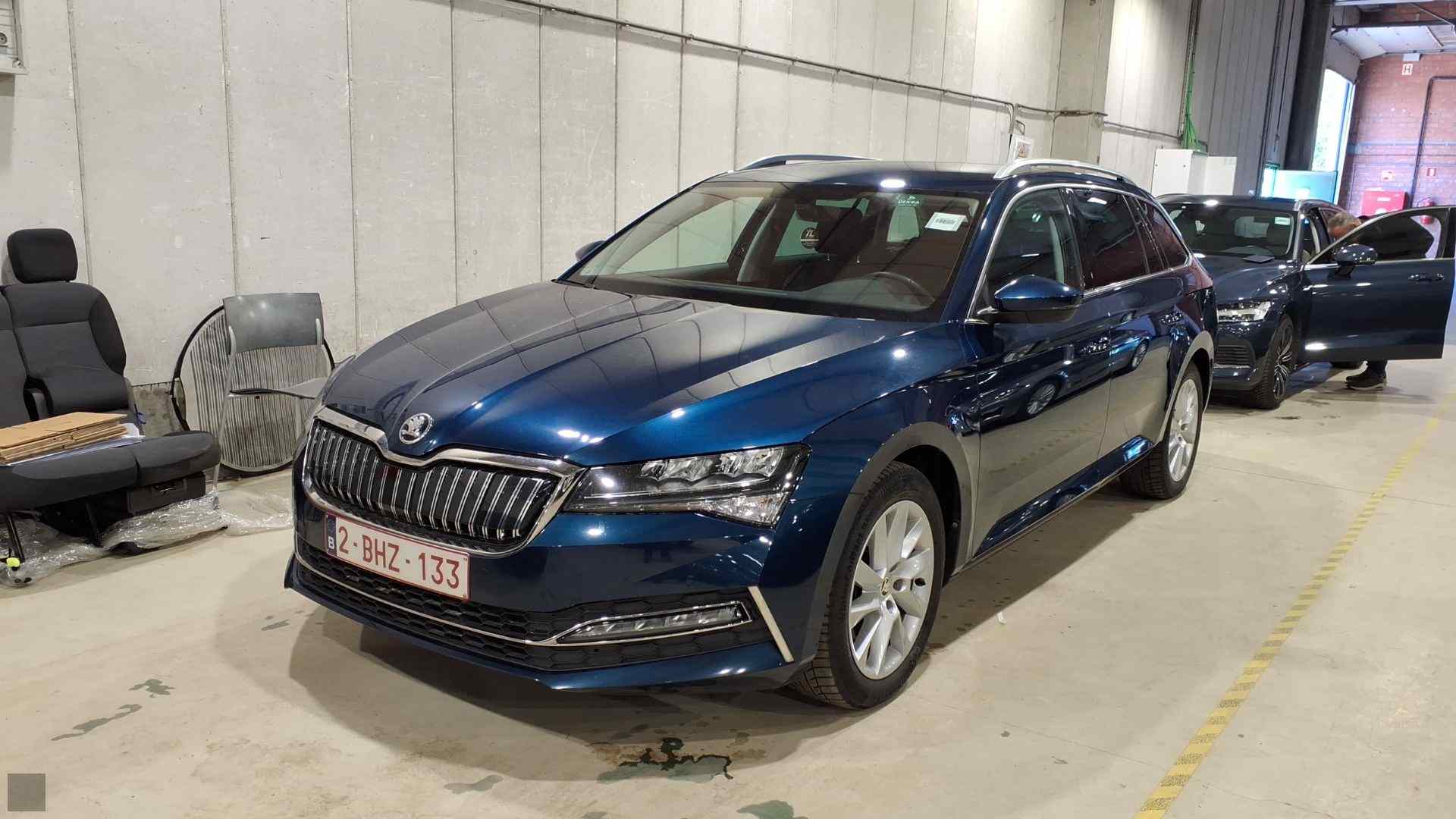 Slika vozila &Scaron;KODA Superb
