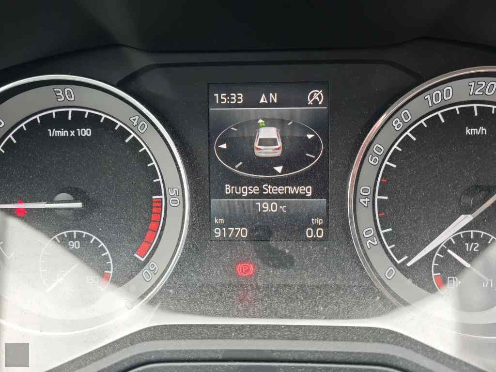 Slika vozila &Scaron;KODA Superb