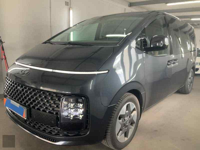 Slika vozila HYUNDAI Staria