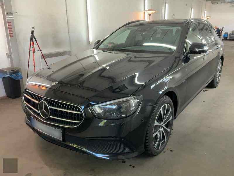 Slika vozila MERCEDES-BENZ E-Class