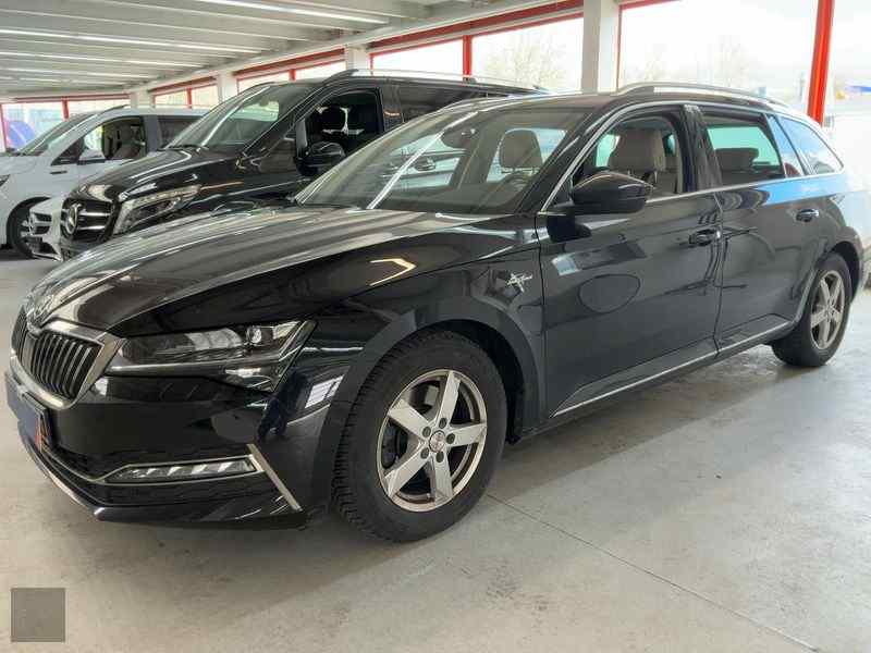 Slika vozila &Scaron;KODA Superb