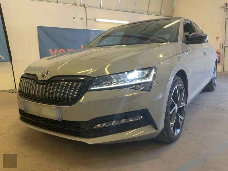 Slika vozila &Scaron;KODA Superb