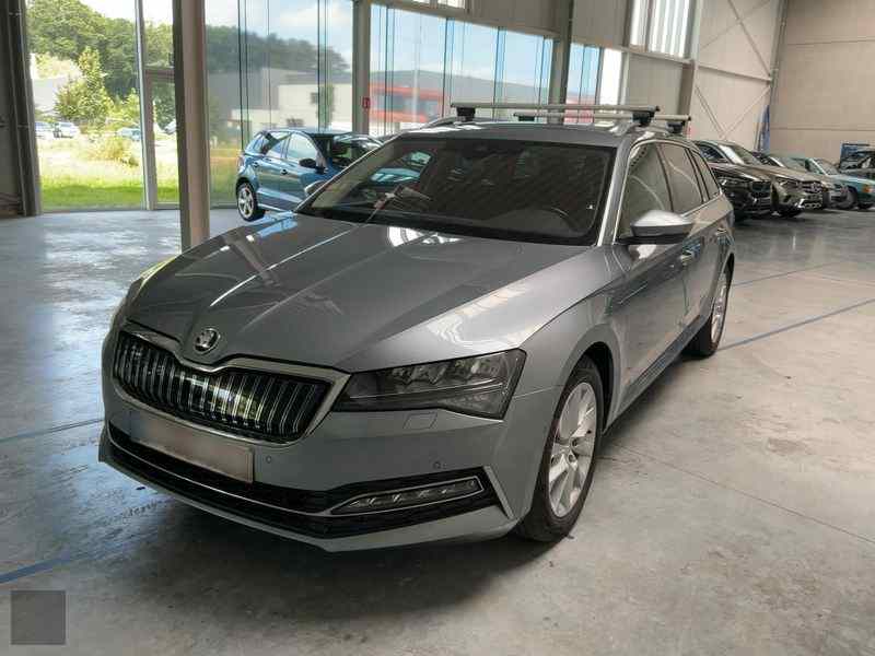 Slika vozila &Scaron;KODA Superb