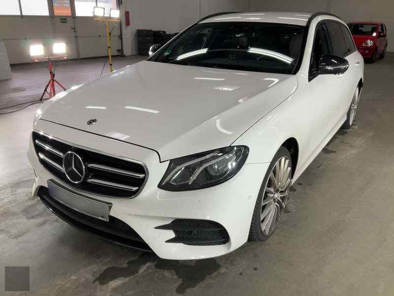 Slika vozila MERCEDES-BENZ E-Class