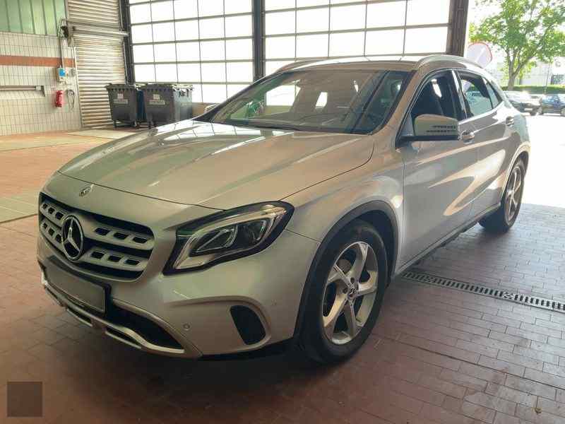 Slika vozila MERCEDES-BENZ GLA-Class