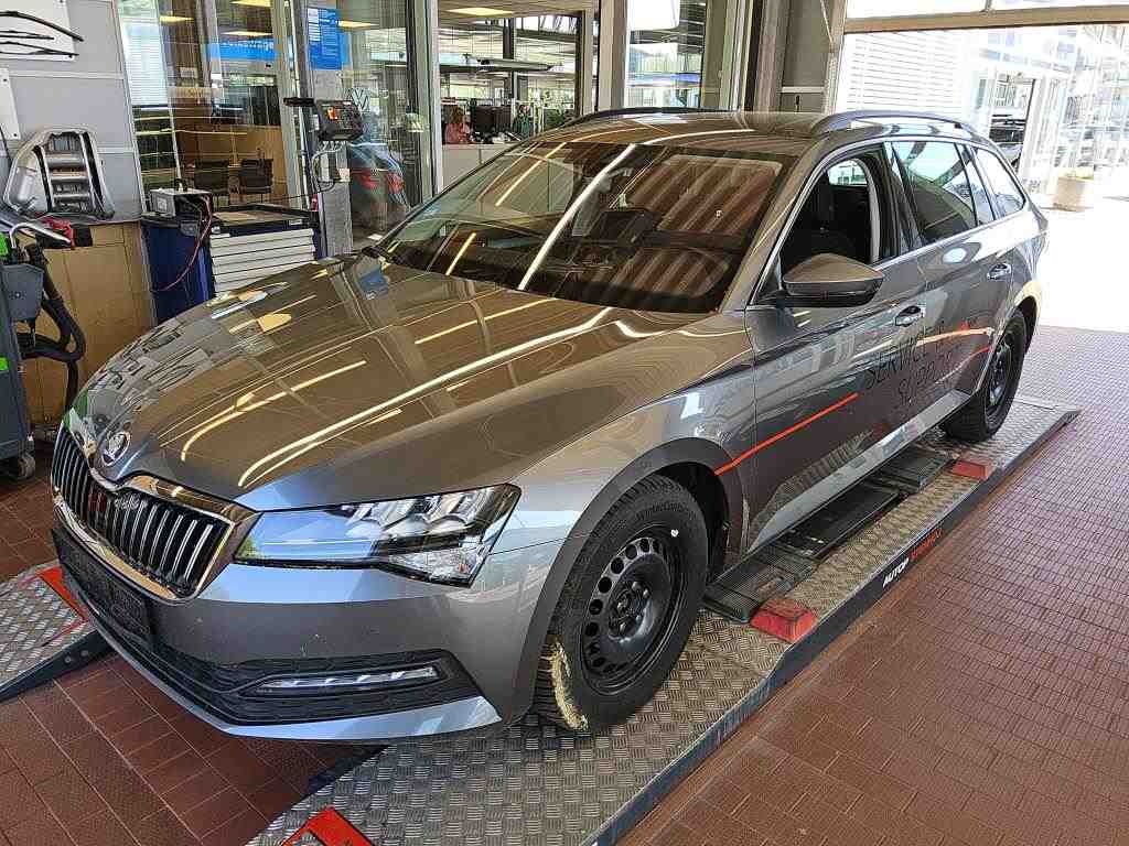 Slika vozila &Scaron;KODA Superb