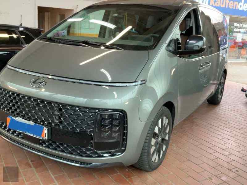 Slika vozila HYUNDAI Staria