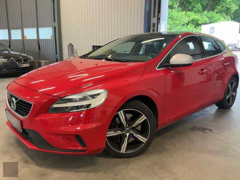 Slika vozila VOLVO V40