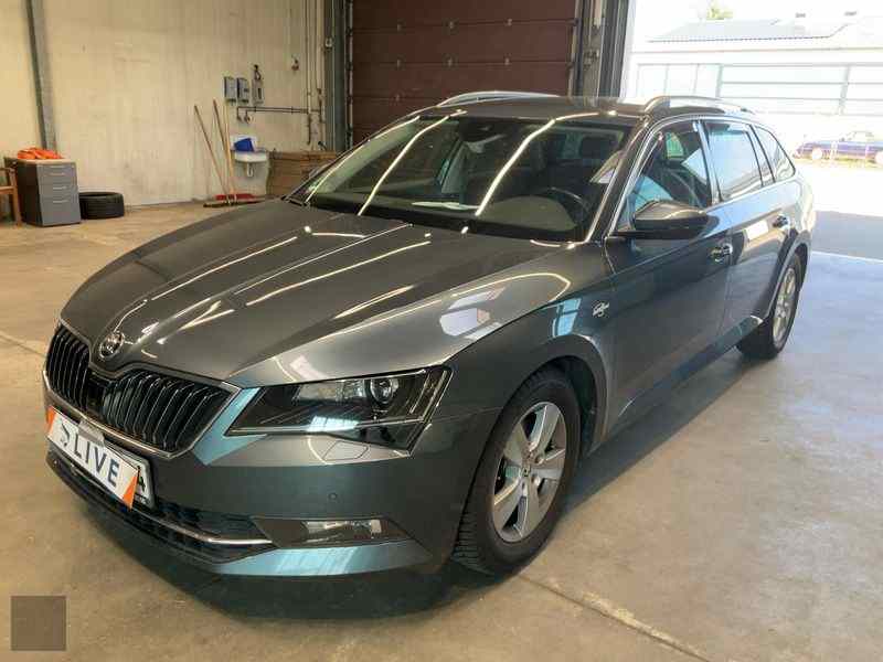 Slika vozila &Scaron;KODA Superb