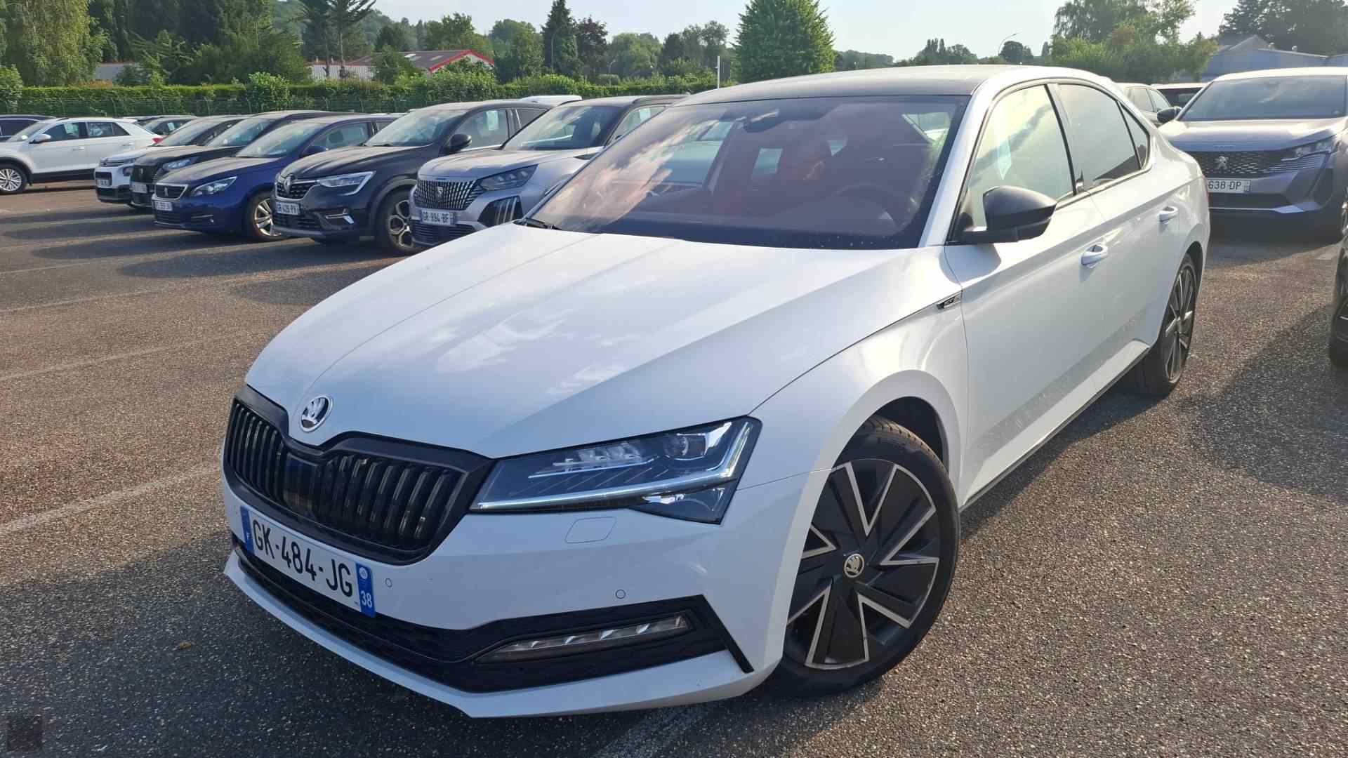 Slika vozila &Scaron;KODA Superb