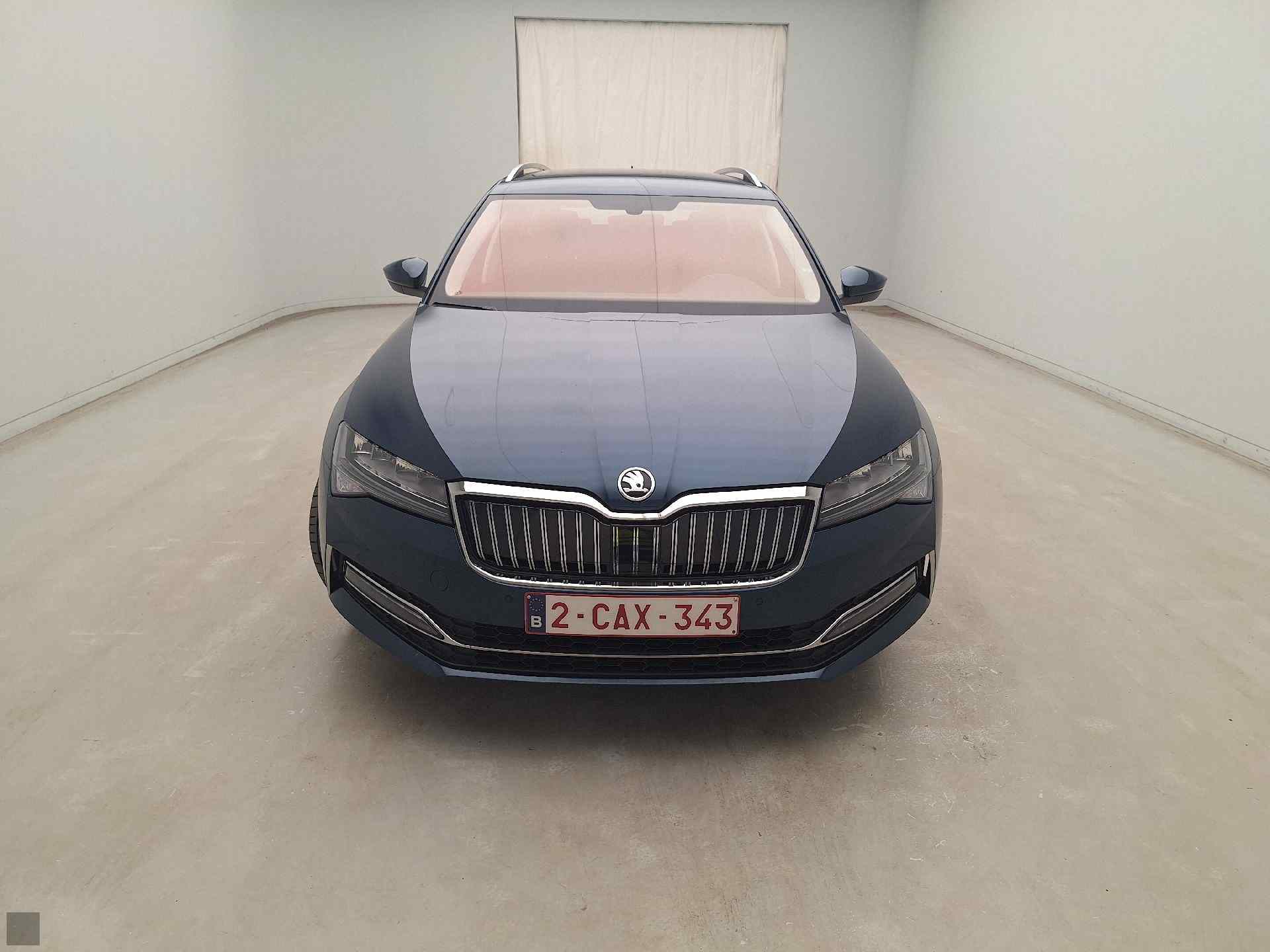Slika vozila &Scaron;KODA Superb