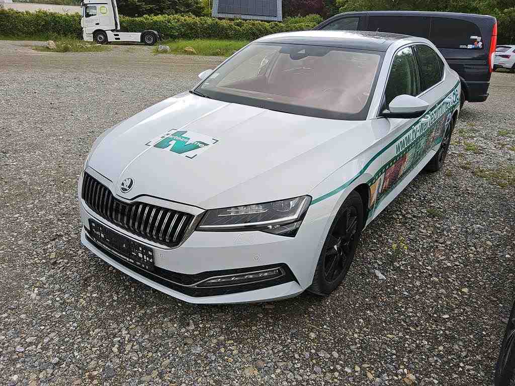 Slika vozila &Scaron;KODA Superb