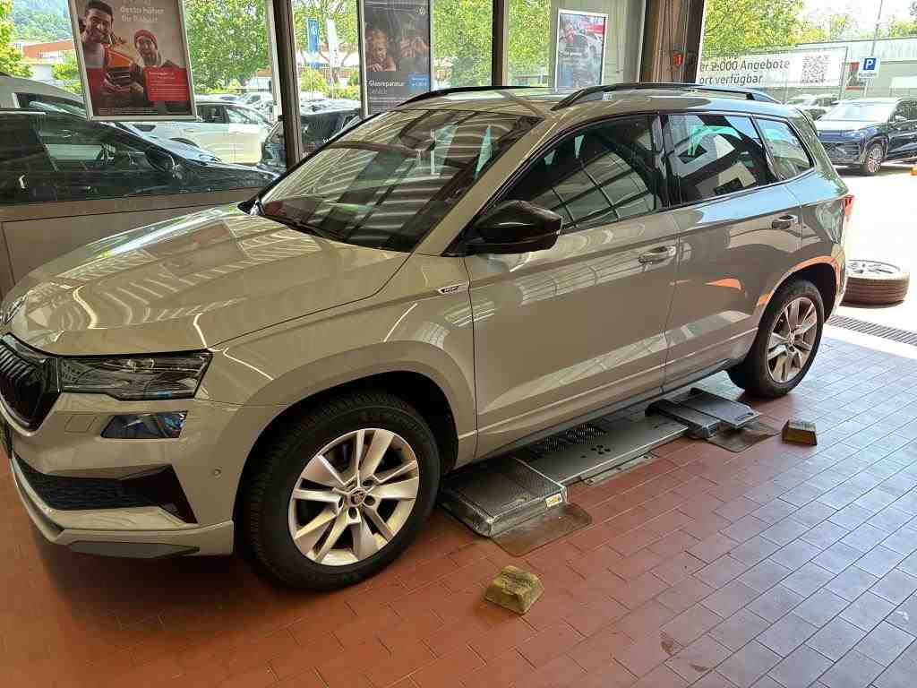Slika vozila &Scaron;KODA KAROQ