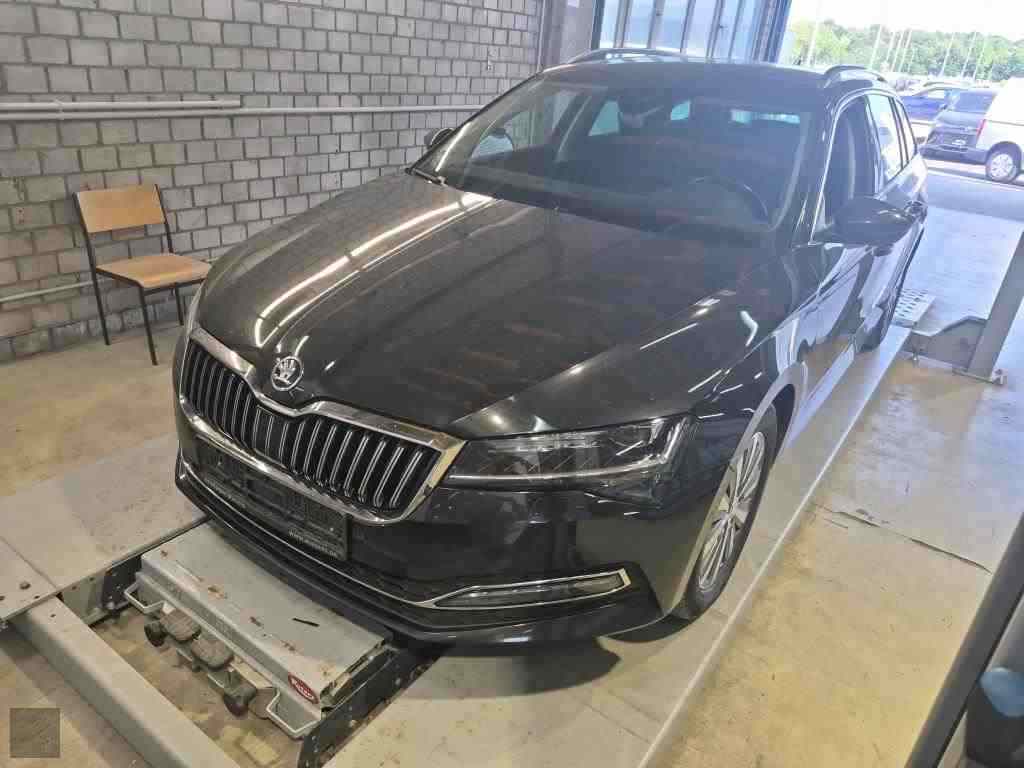 Slika vozila &Scaron;KODA Superb