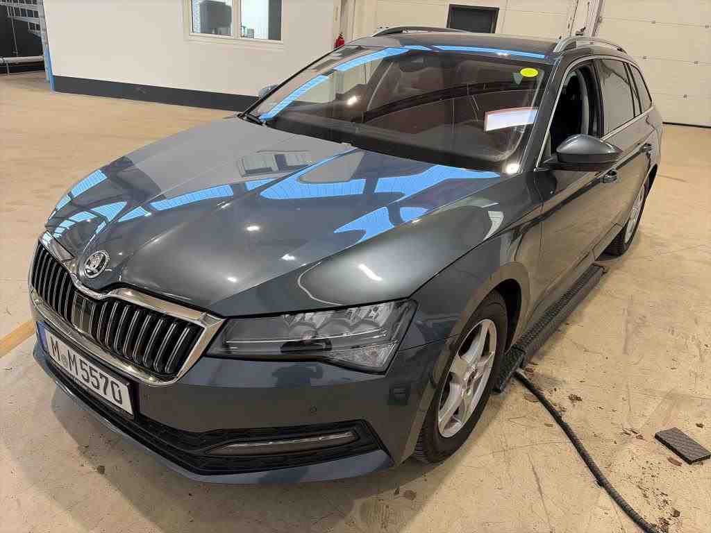 Slika vozila &Scaron;KODA Superb