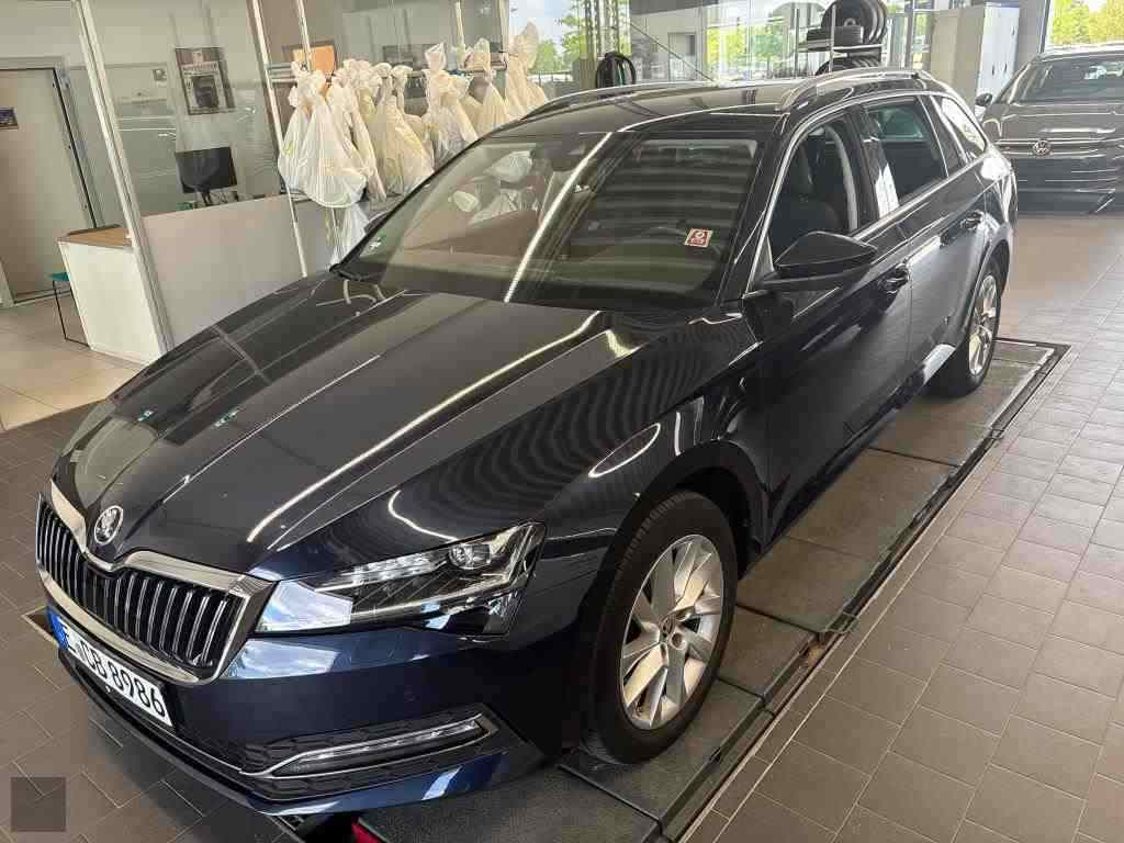 Slika vozila &Scaron;KODA Superb