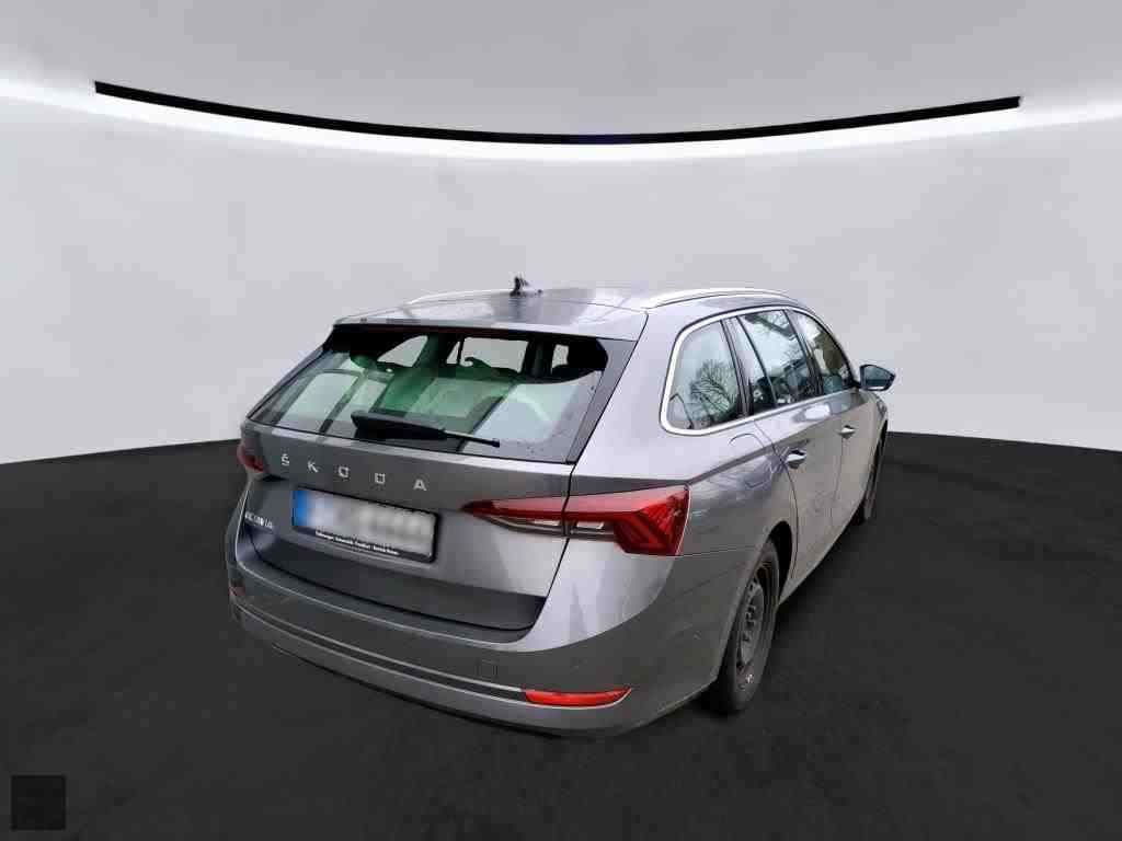 J&aacute;rmű k&eacute;p &Scaron;KODA Octavia