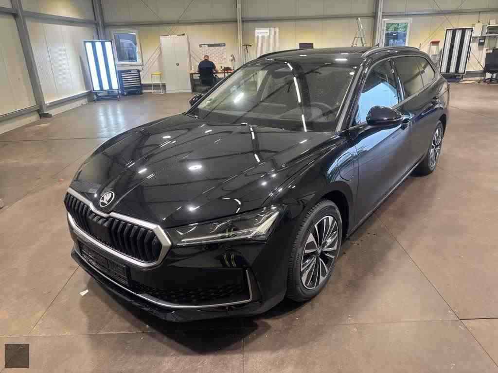 Slika vozila &Scaron;KODA Superb