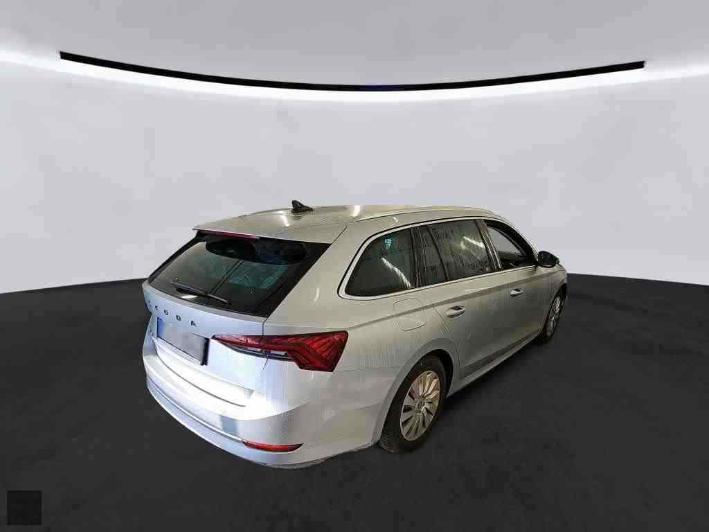 J&aacute;rmű k&eacute;p &Scaron;KODA Octavia
