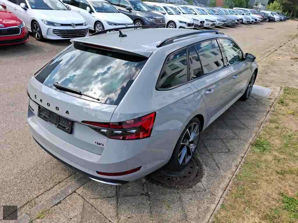 Slika vozila &Scaron;KODA Superb