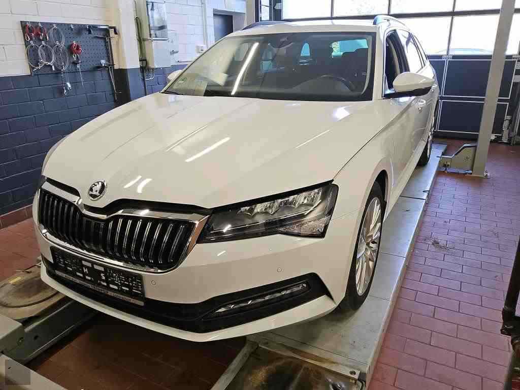 Slika vozila &Scaron;KODA Superb
