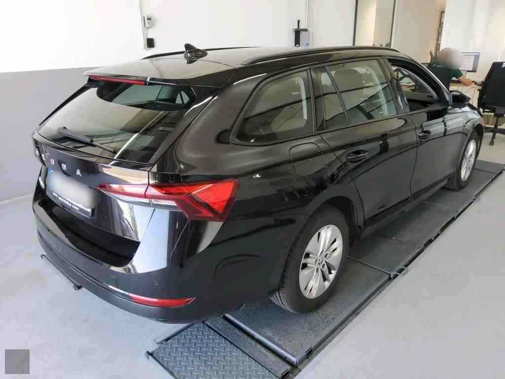 Slika vozila &Scaron;KODA Octavia