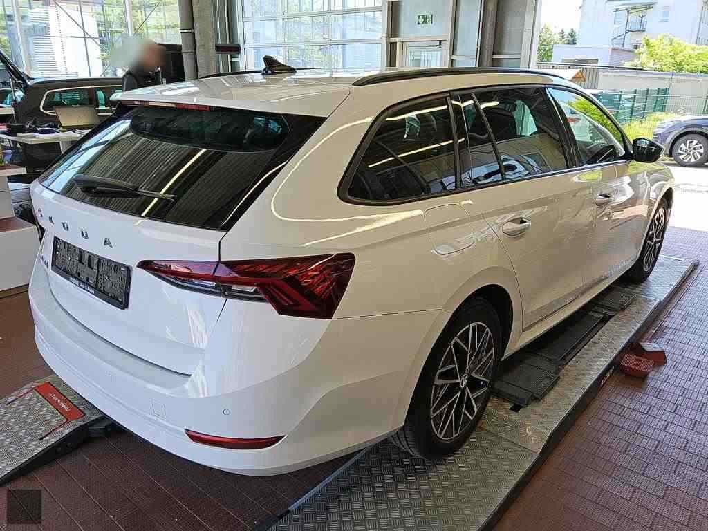 Slika vozila &Scaron;KODA Octavia