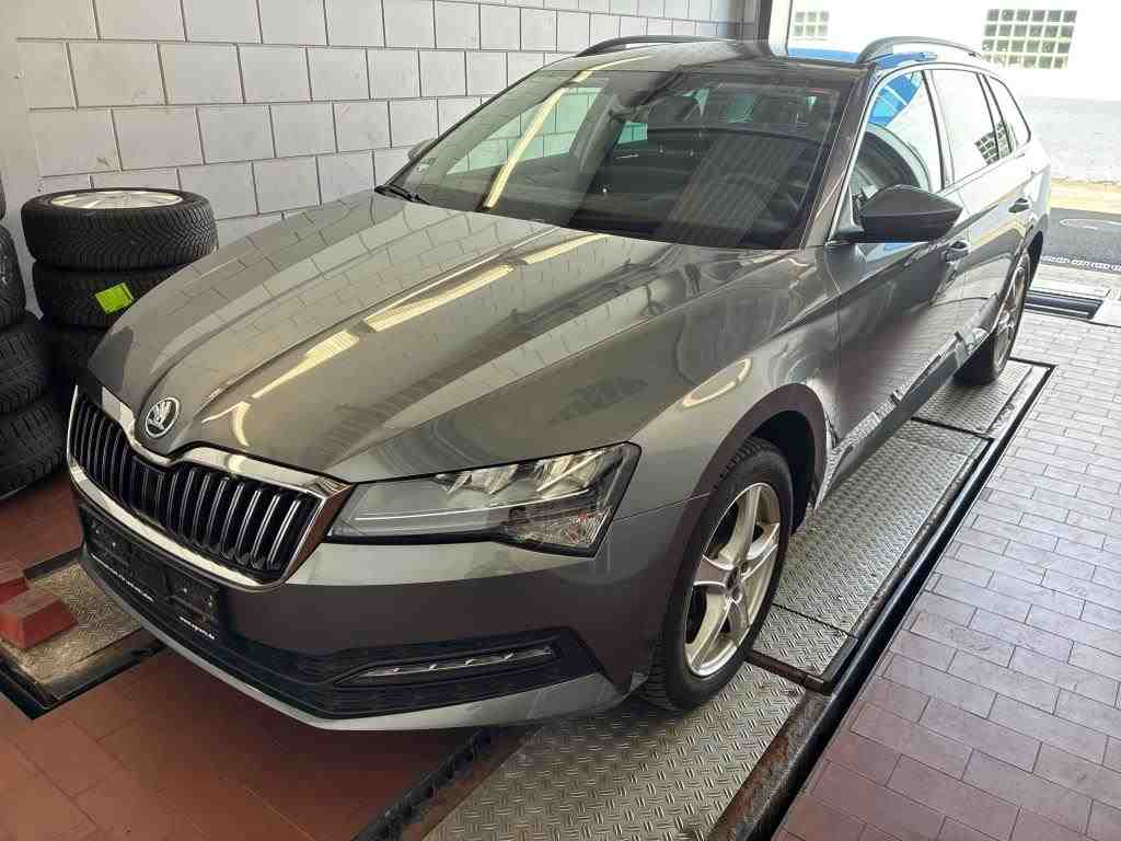 Slika vozila &Scaron;KODA Superb