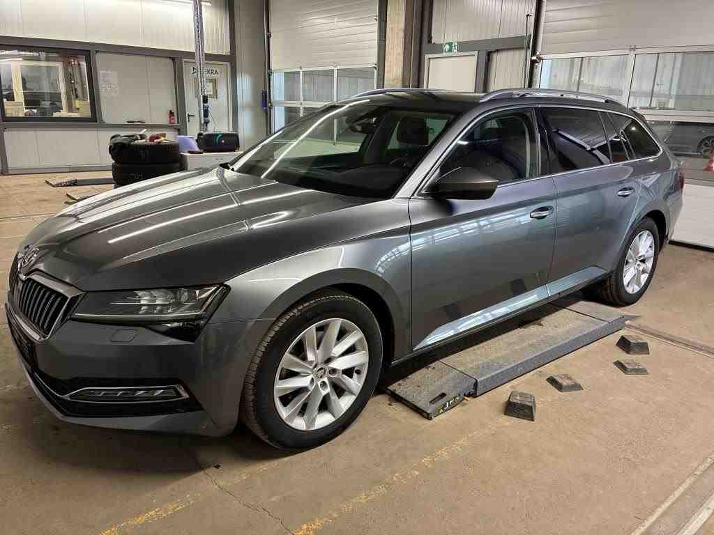 Slika vozila &Scaron;KODA Superb