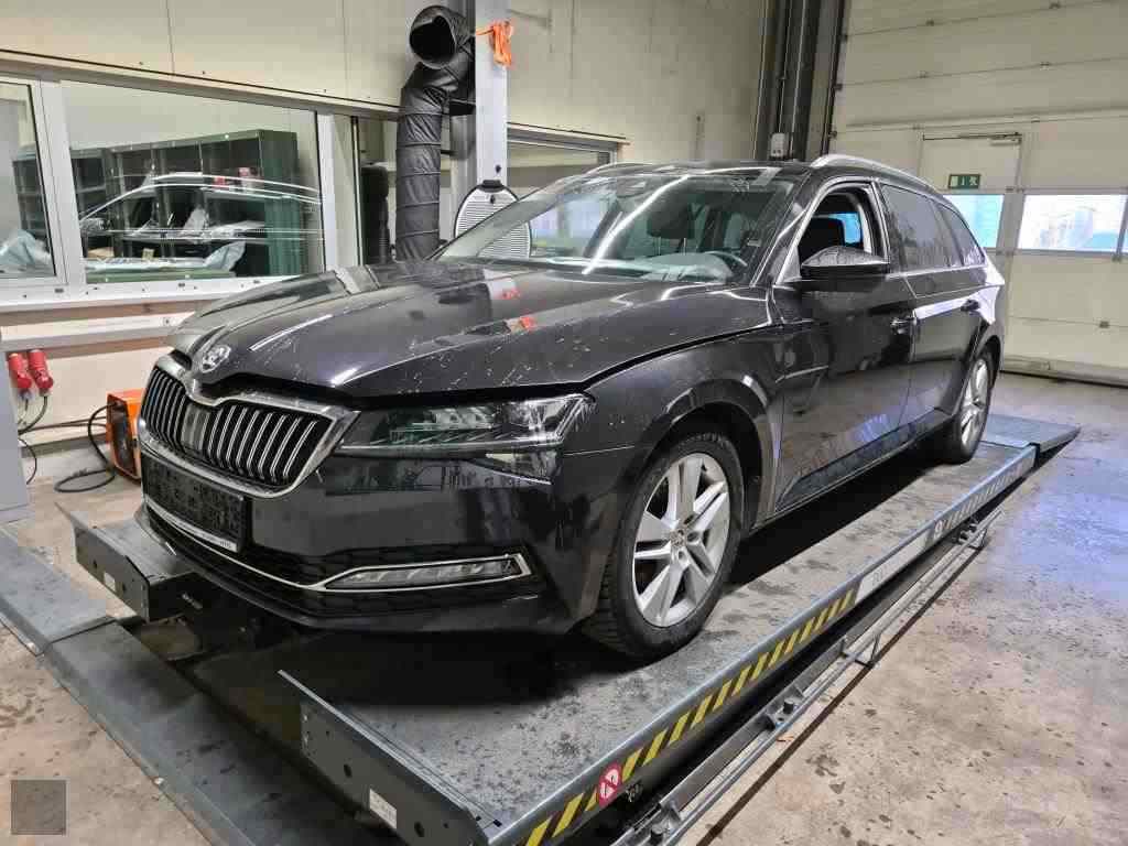 Slika vozila &Scaron;KODA Superb
