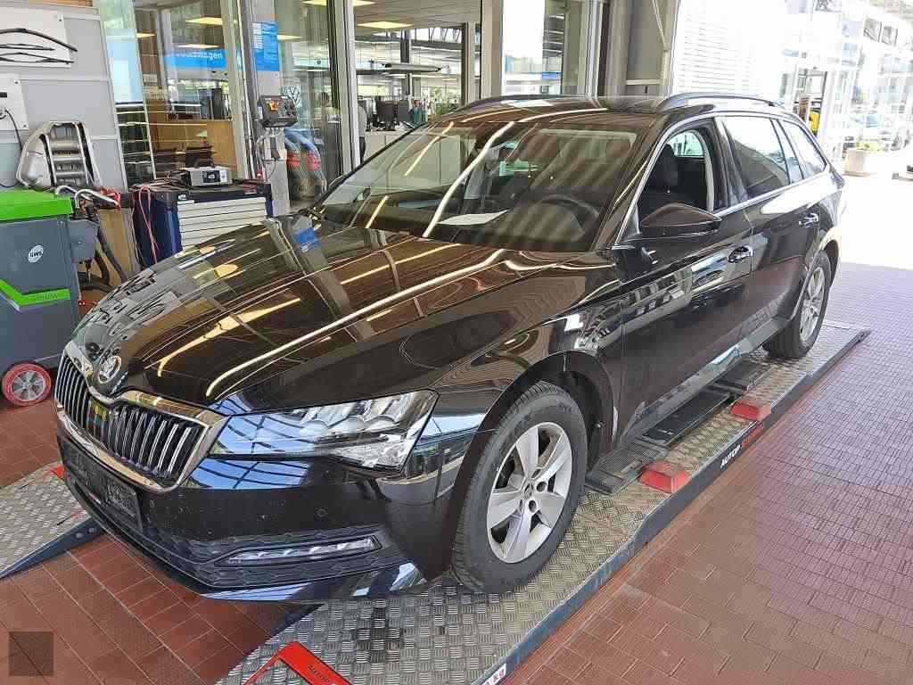Slika vozila &Scaron;KODA Superb