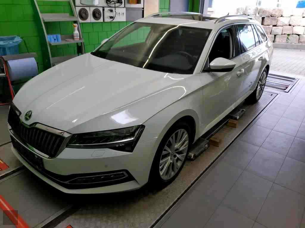 Slika vozila &Scaron;KODA Superb