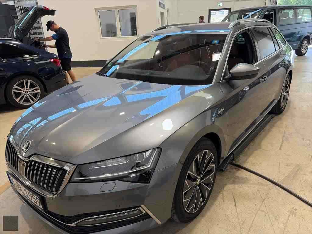 Slika vozila &Scaron;KODA Superb