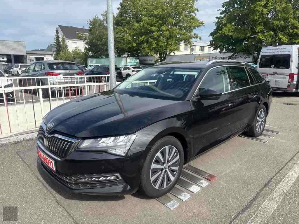 Slika vozila &Scaron;KODA Superb