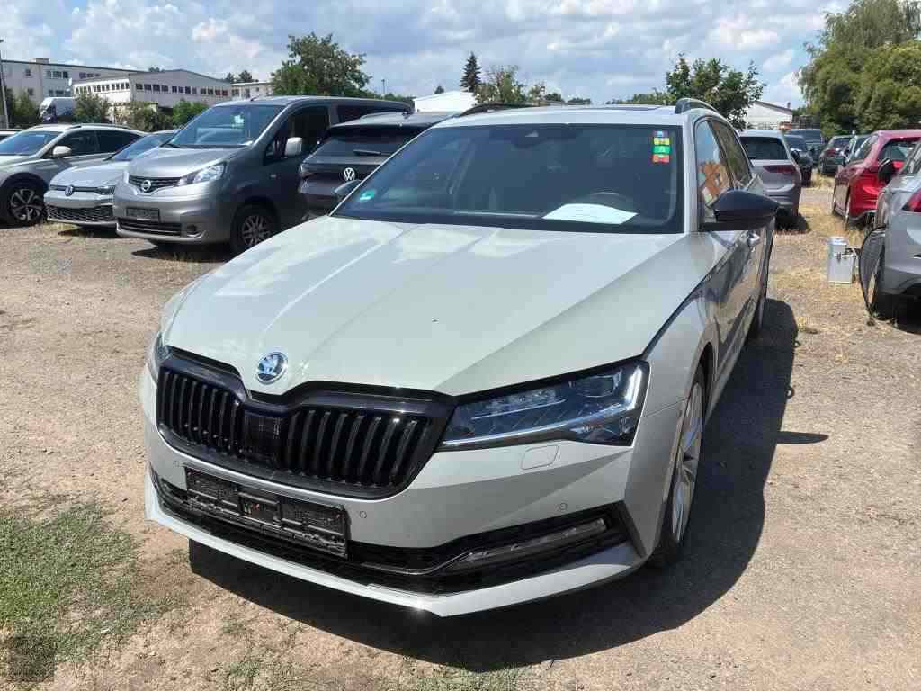 Slika vozila &Scaron;KODA Superb