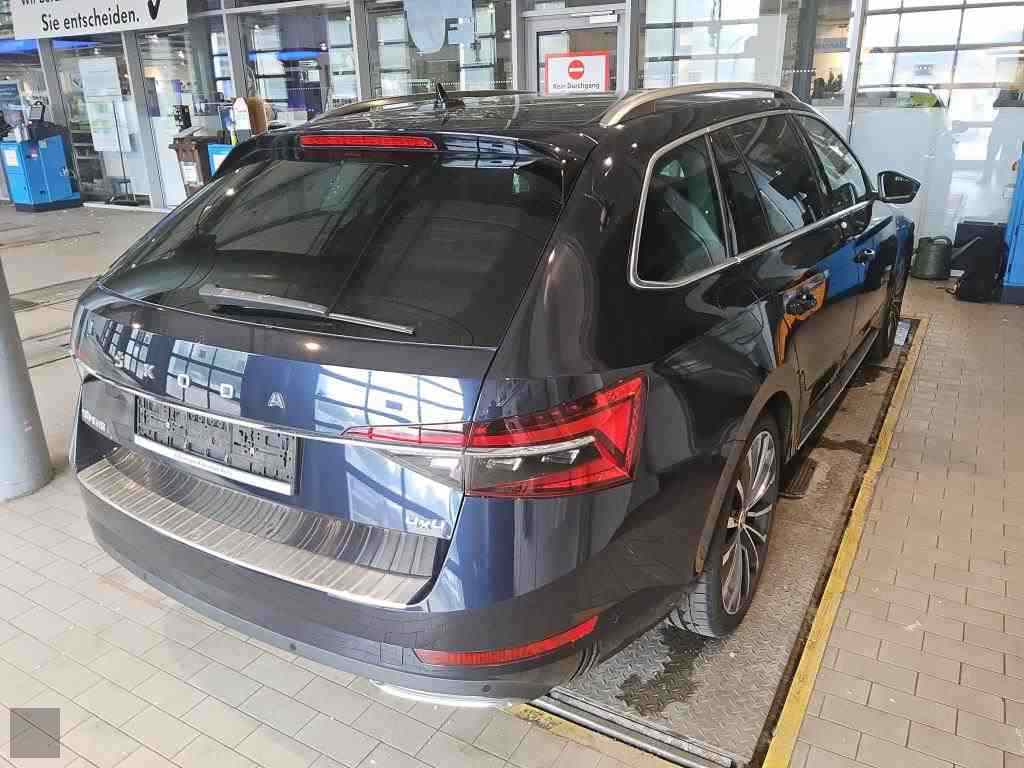 Slika vozila &Scaron;KODA Superb