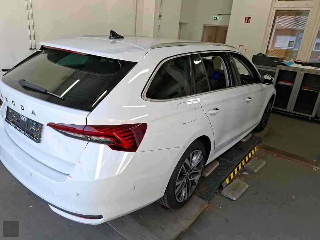 Slika vozila &Scaron;KODA Octavia