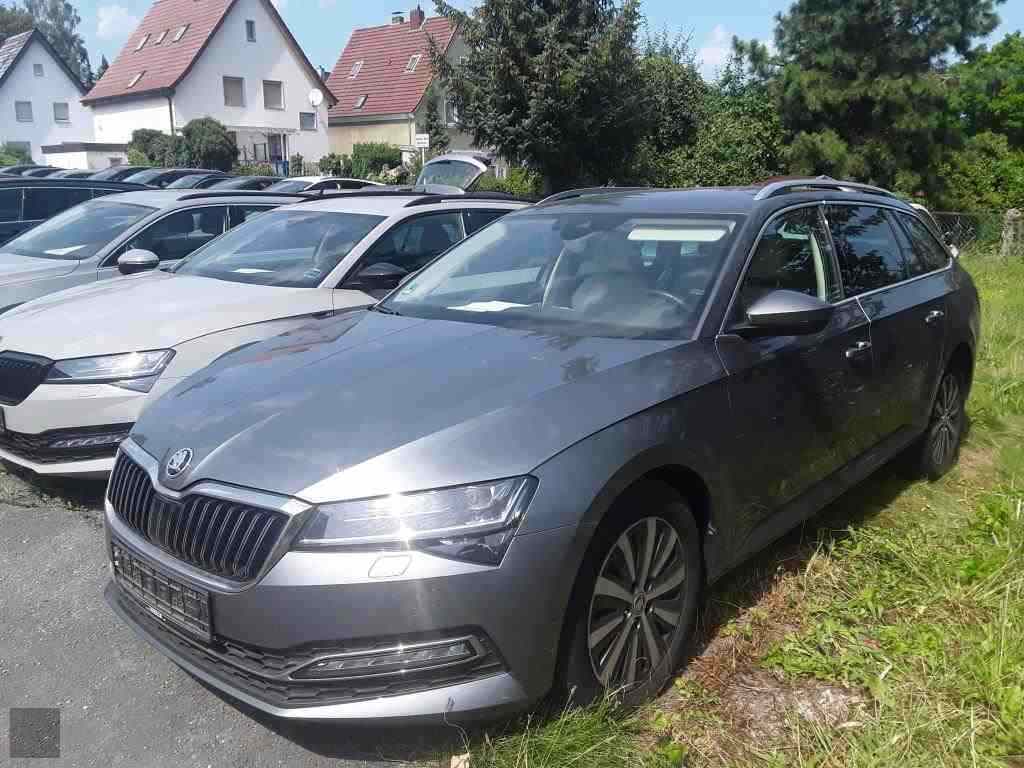 Slika vozila &Scaron;KODA Superb