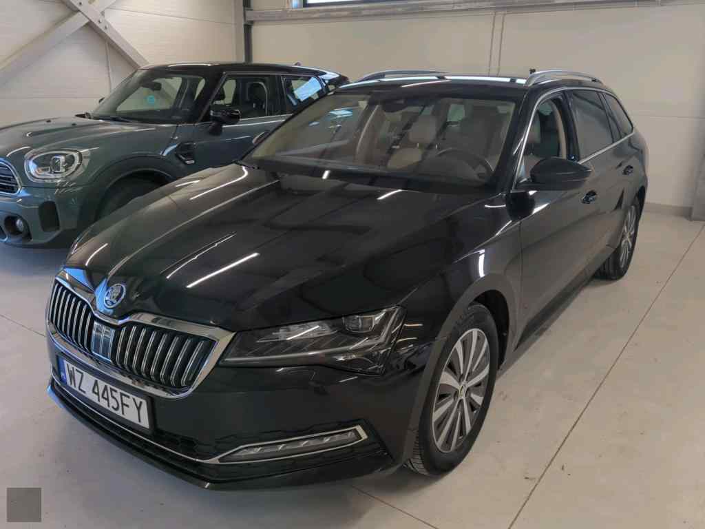 Slika vozila &Scaron;KODA Superb