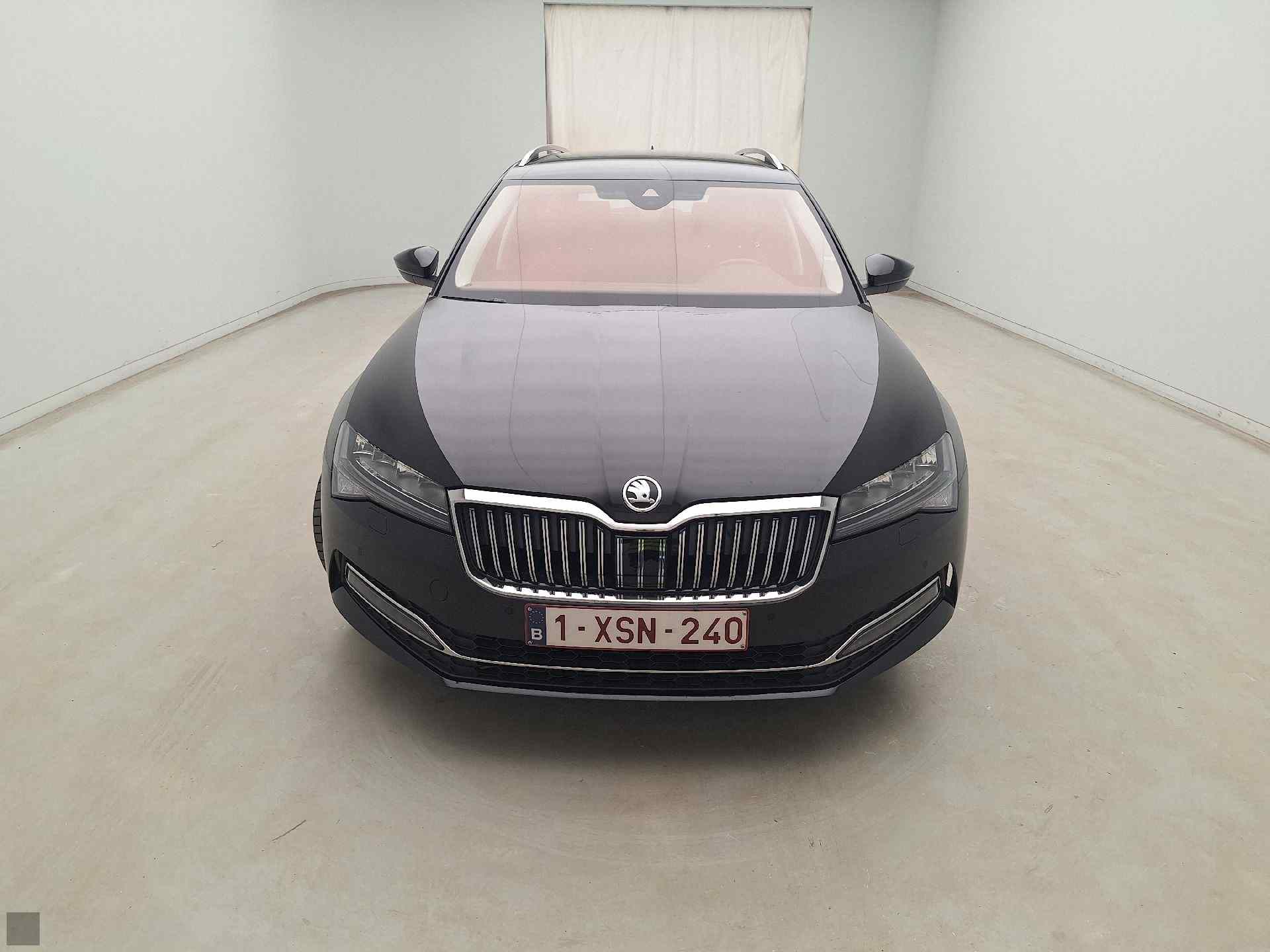 Slika vozila &Scaron;KODA Superb