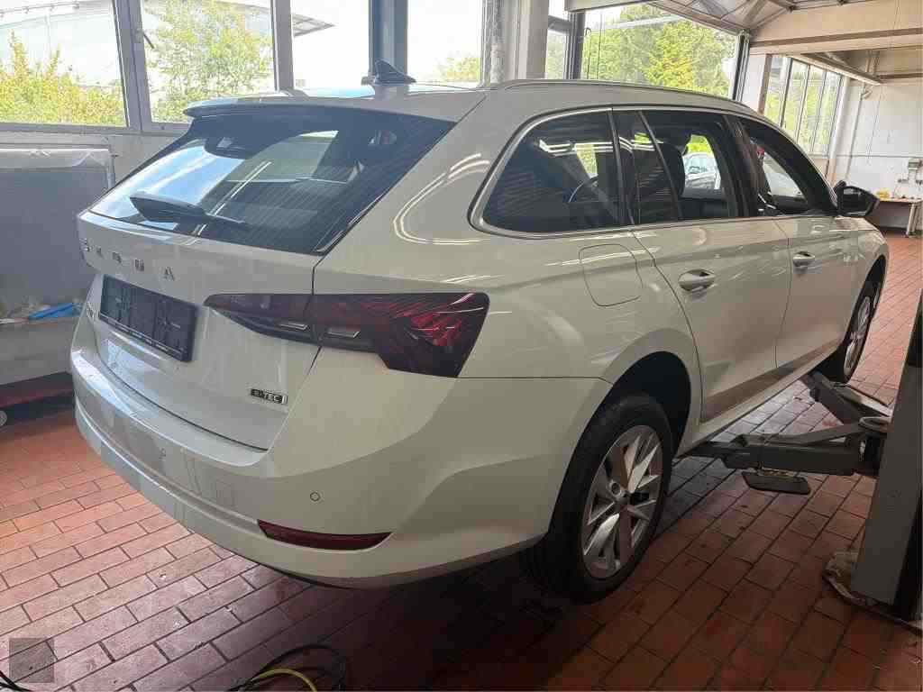 Slika vozila &Scaron;KODA Octavia