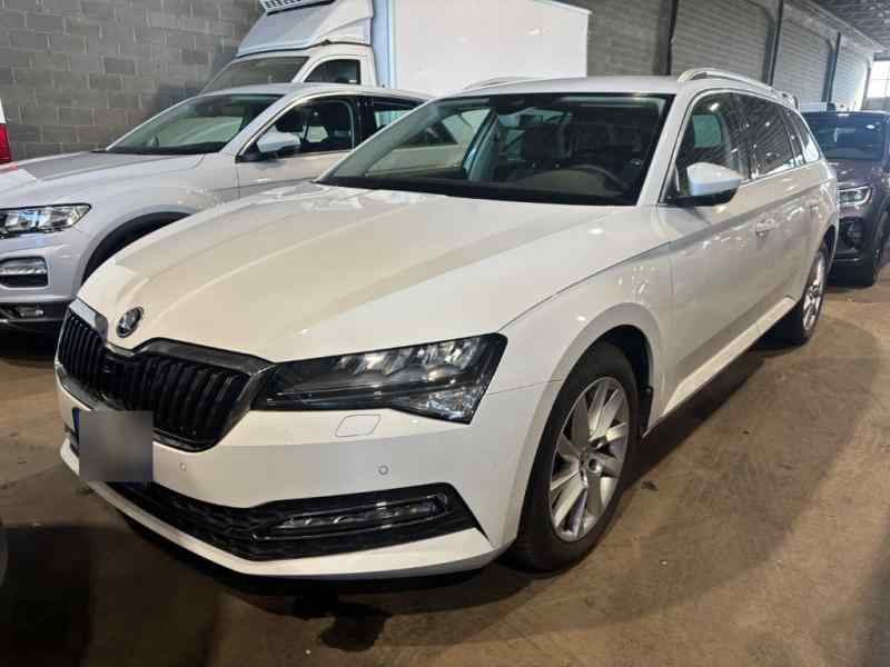 Slika vozila &Scaron;KODA Superb