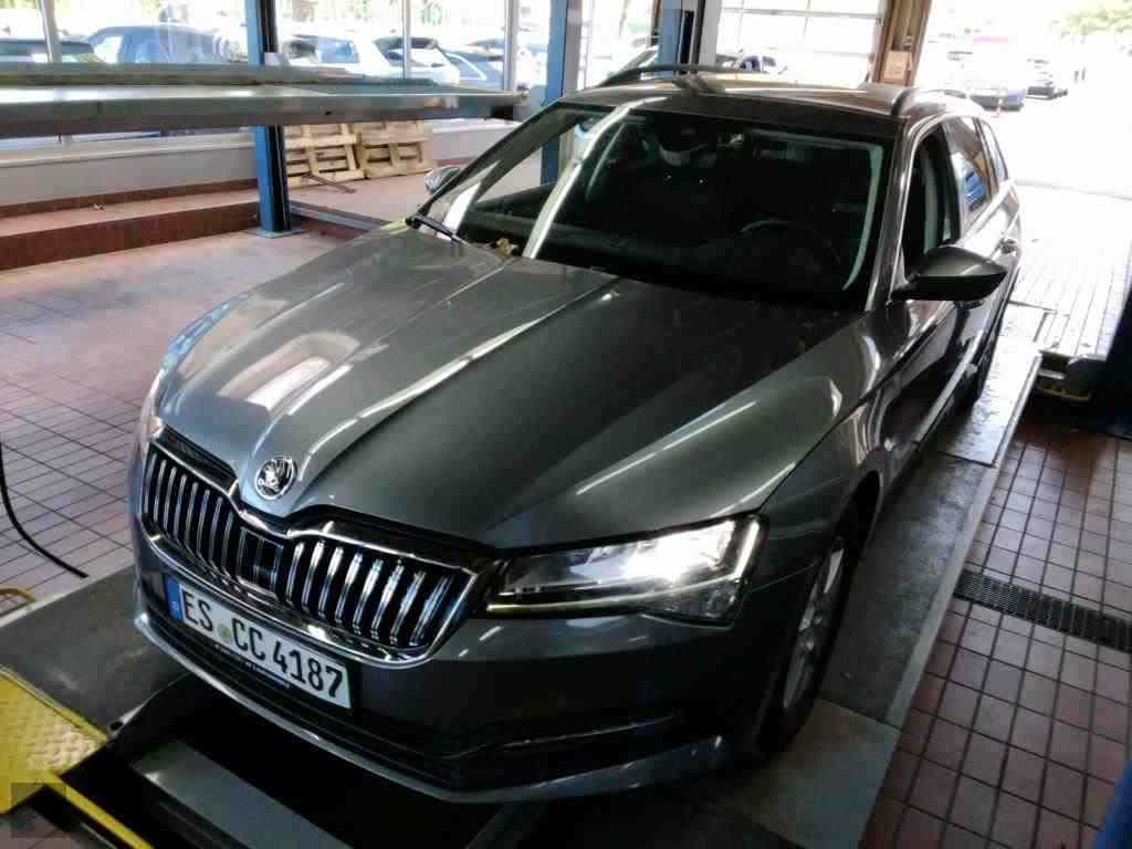 Slika vozila &Scaron;KODA Superb