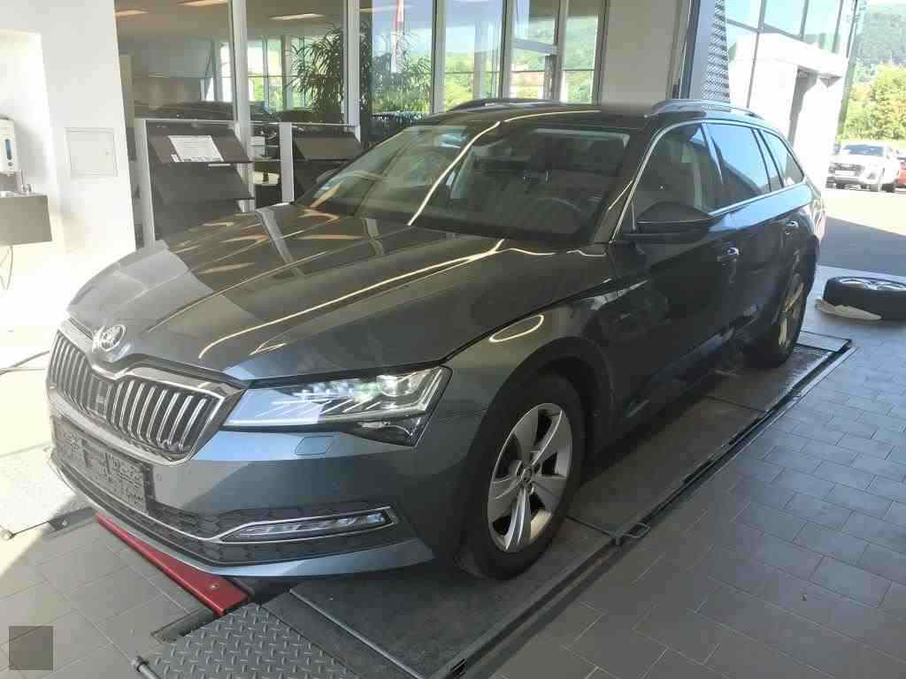 Slika vozila &Scaron;KODA Superb