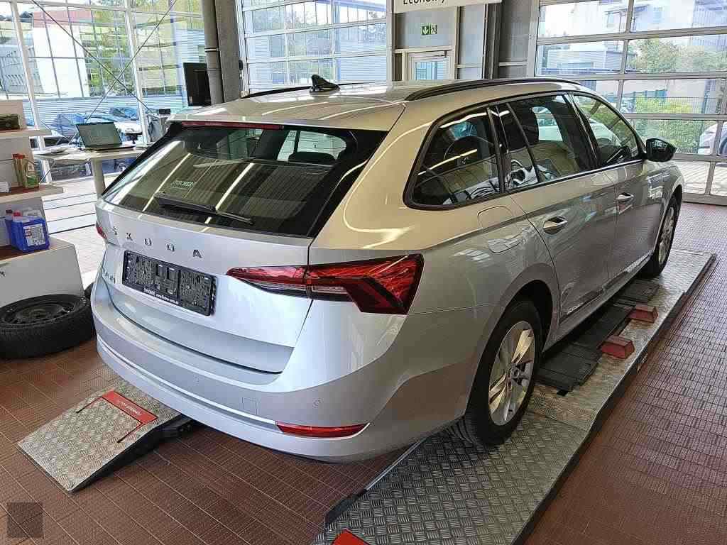 Slika vozila &Scaron;KODA Octavia