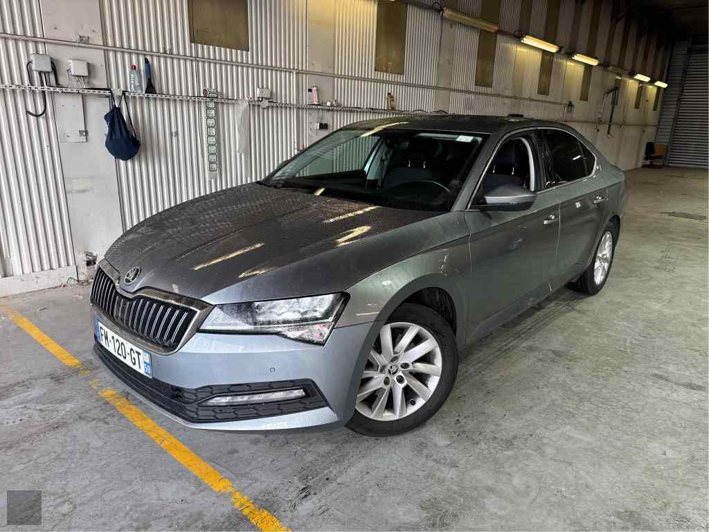 Slika vozila &Scaron;KODA Superb